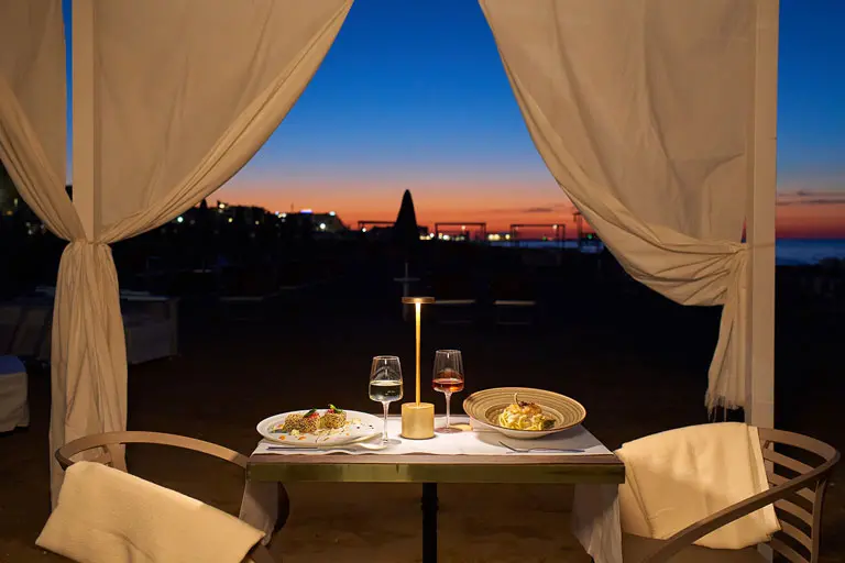 oggi-beach_senigallia_cena_gazebo